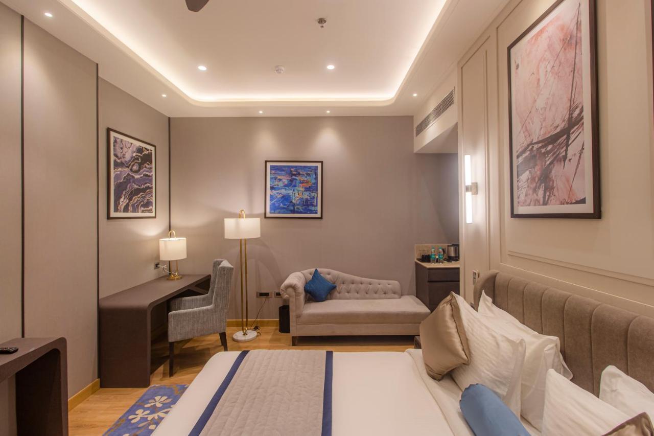 Hotel The Cove Wing Panchkula Zewnętrze zdjęcie