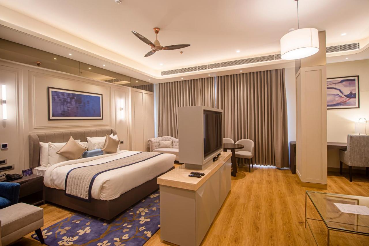 Hotel The Cove Wing Panchkula Zewnętrze zdjęcie