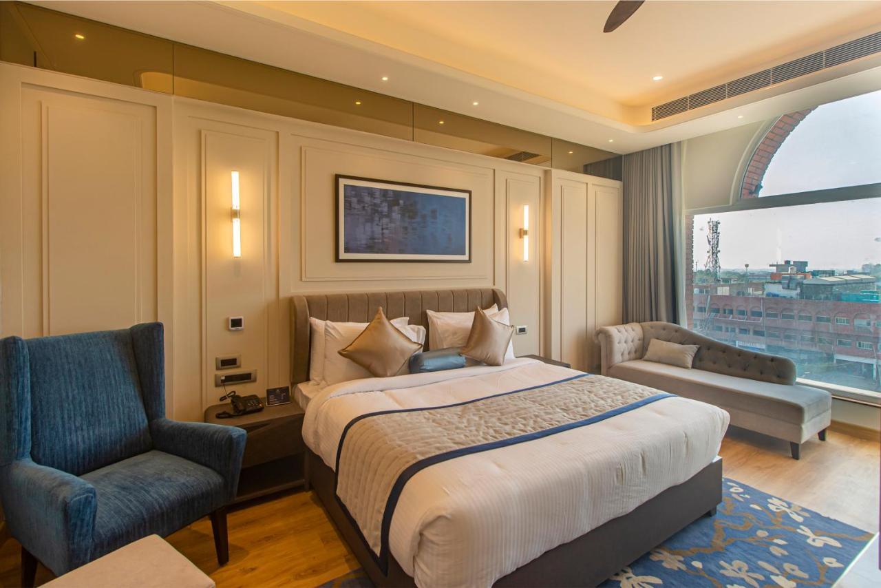 Hotel The Cove Wing Panchkula Zewnętrze zdjęcie
